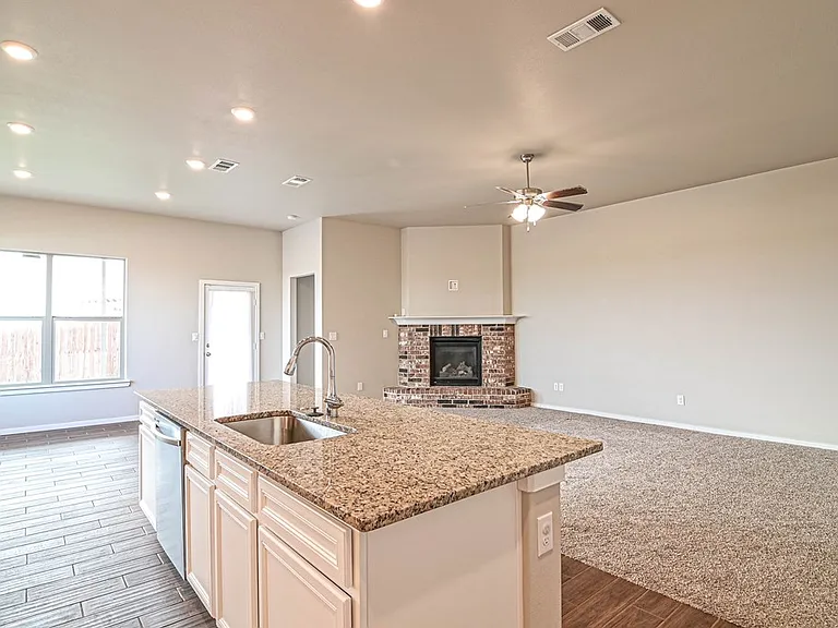 6914 Outlaw Ct — Photo 9