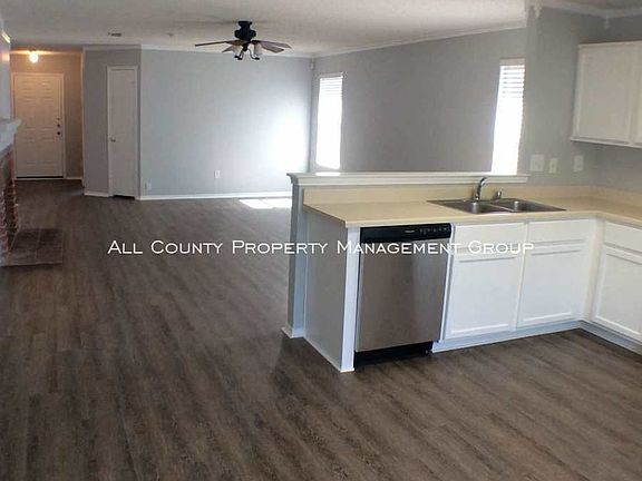 5th image of 3909 Stonewick Ct