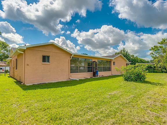 4th image of 60 Cinnamon Dr