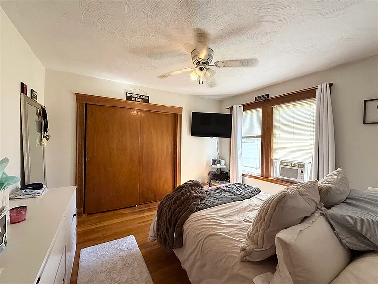 91 Shore Dr #2 — Photo 19