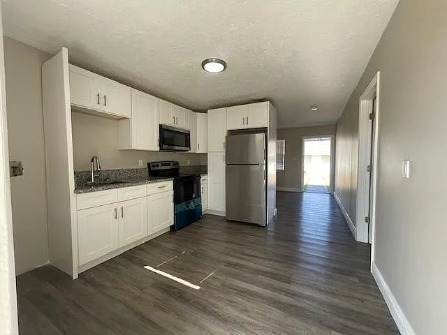 1205 Avenue K — Photo 7
