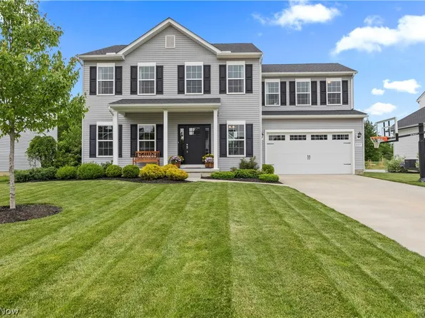 8109 Ashford Cir, North Ridgeville, OH 44039