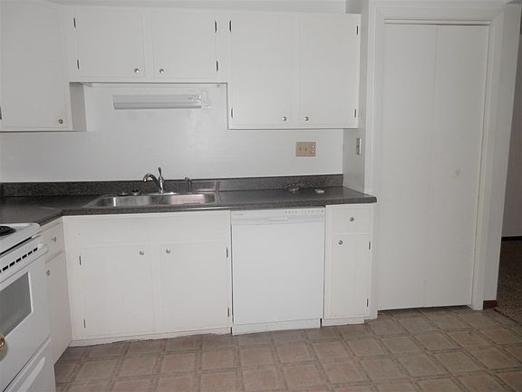 4th image of 507 Chestnut St APT B