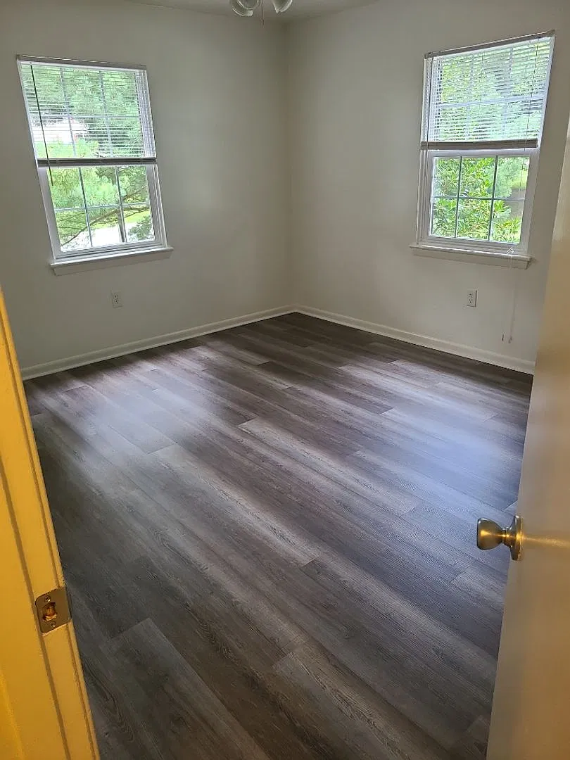 307 Loudon Rd — Photo 2