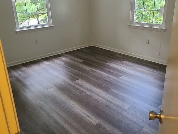 2nd image of 307 Loudon Rd APT 522