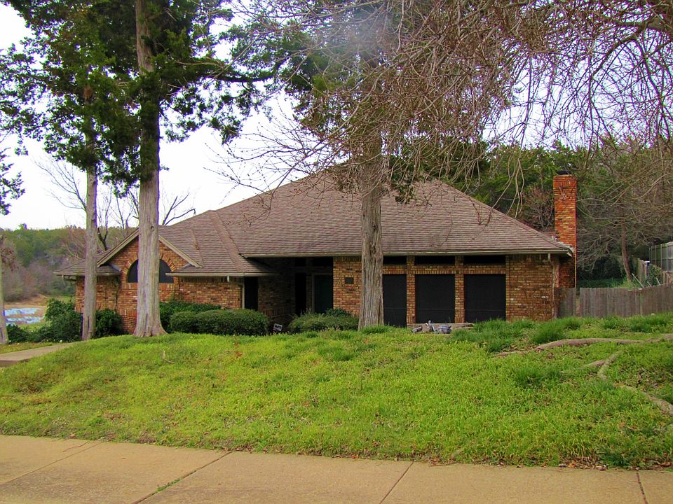 1st image of 5122 Whispering Oaks Dr