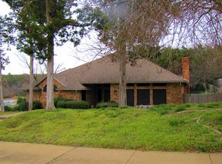 5122 Whispering Oaks Dr, Dallas, TX 75236