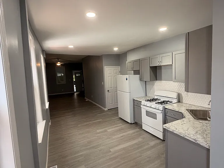 832 N 6th St — Photo 4