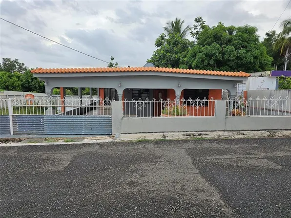 43-A 3rd St, Coamo, PR 00769