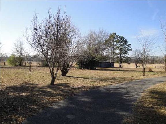 2nd image of 1117 Jones Dr