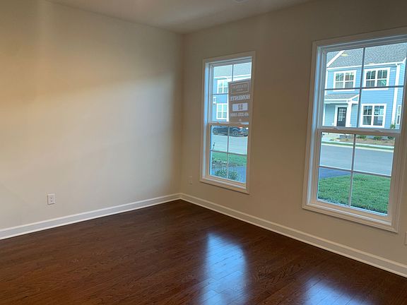 4th image of 285 Hamilton Ave