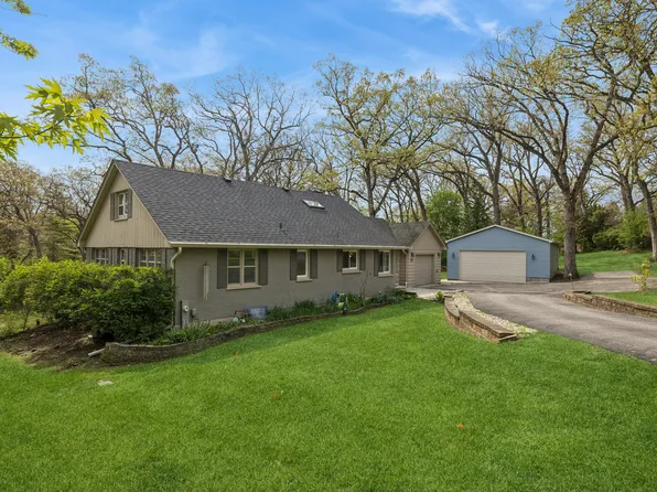 809 Ridgeland St, Fox River Grove, IL 60021