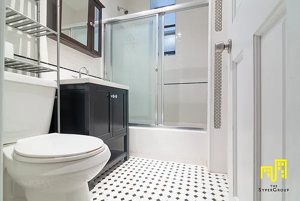 Rented by The Syper Group | media 6