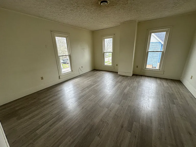 227 King St #3 — Photo 8
