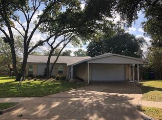 1014 Mountview Ct, Carrollton, TX 75006