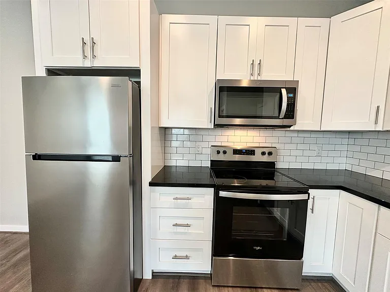 225 N Everton St #4 — Photo 5
