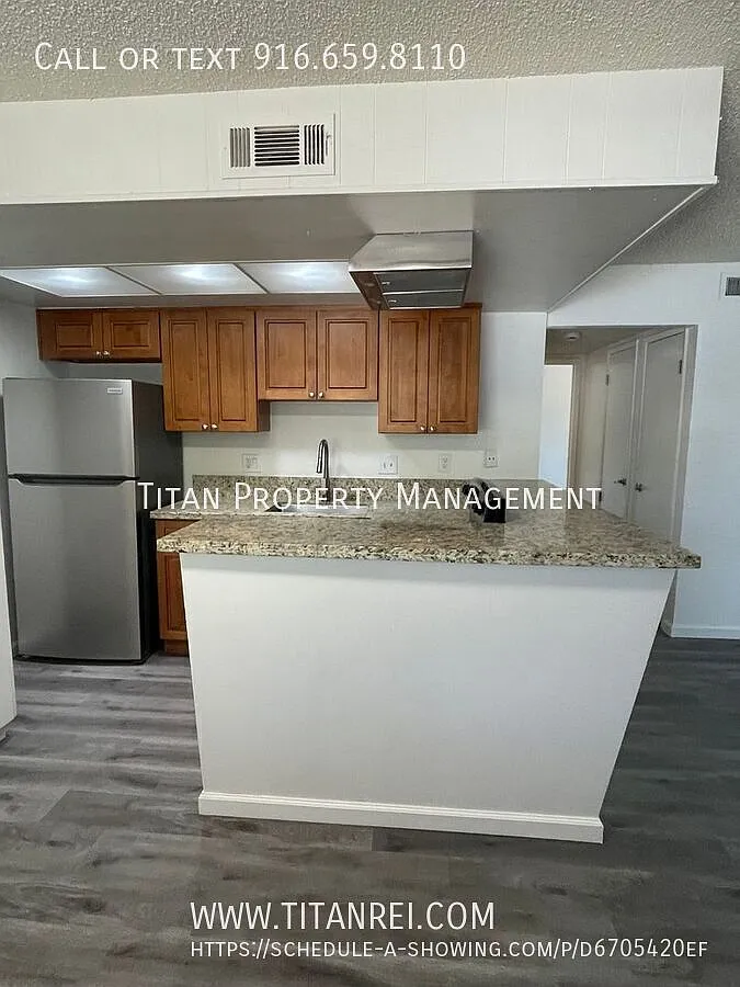 2 bed, 1.0 bath, 875 sqft, $1,650 — Photo 4