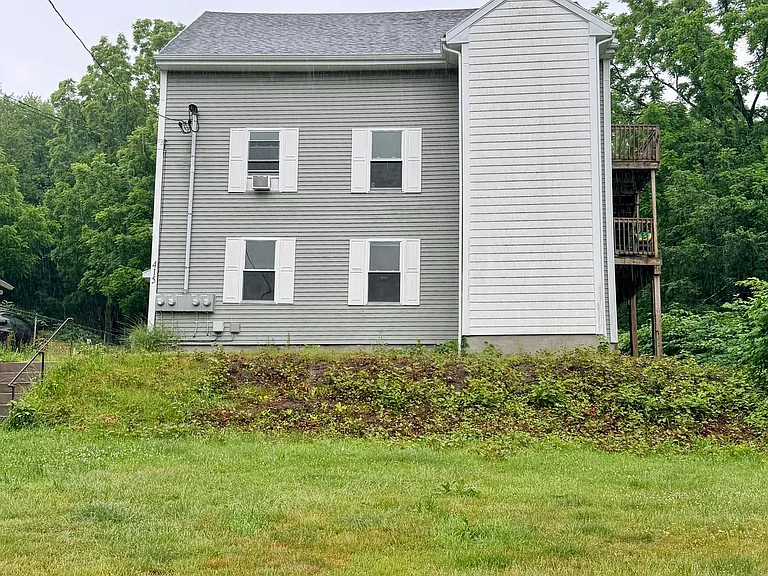 415 School St — Photo 2