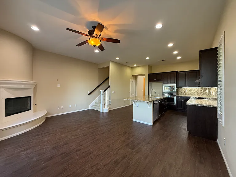 1273 Breakaway Dr — Photo 6