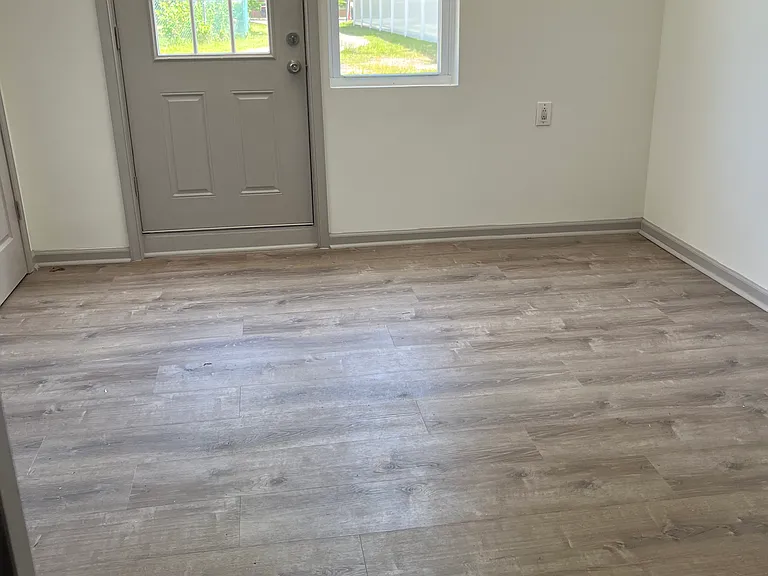 514 8th Ave — Photo 8