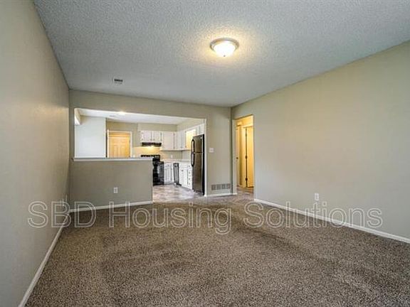5th image of 700 NE Ball Dr APT C