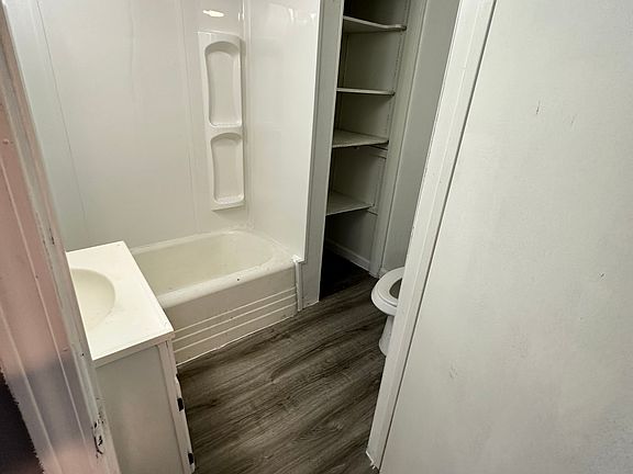 3rd image of 185 Goulding St #A