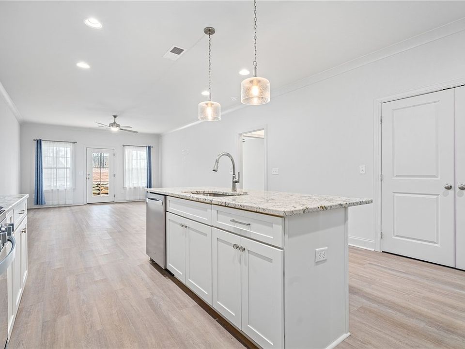 552 Cloverdale Dr, Auburn, AL 36830 Zillow