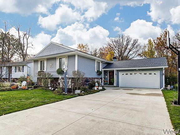 3rd image of 1577 Loch Loman Way