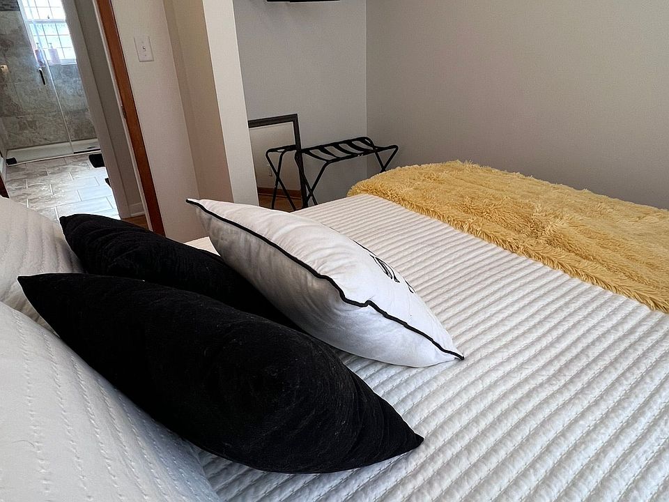 Private room - unfurnished