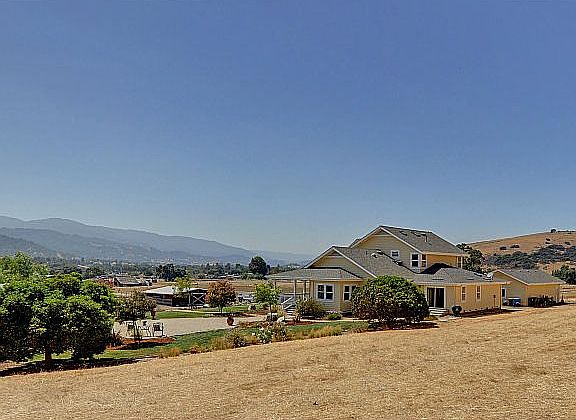 5th image of 22665 San Vicente Ave