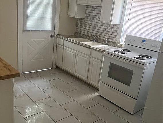 2nd image of 208 Heaton Ave