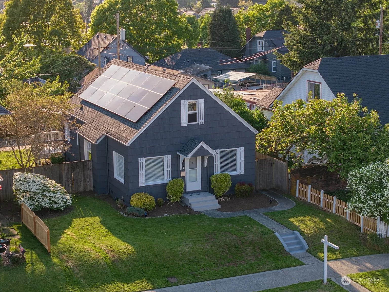 2014 Rainier Avenue photo 1