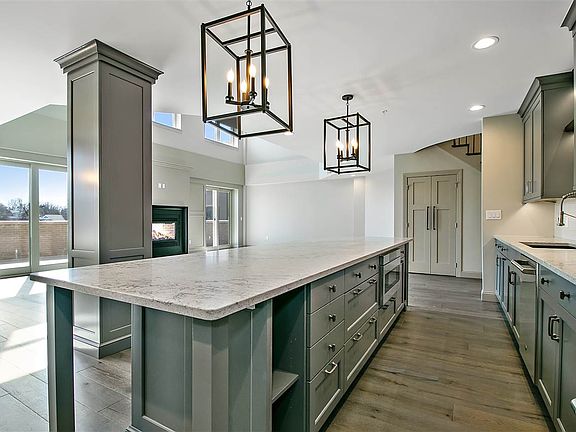 3rd image of 38 High Rock Ave #5P
