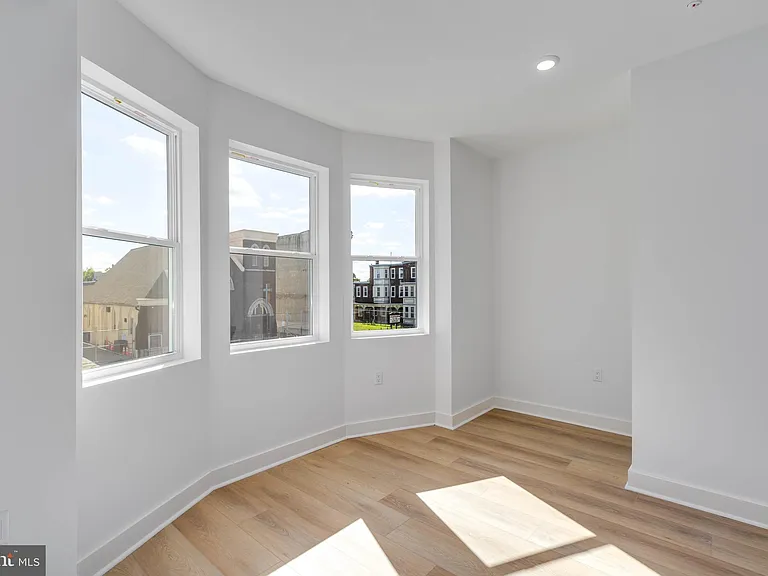 1223 W Lehigh Ave #B — Photo 5