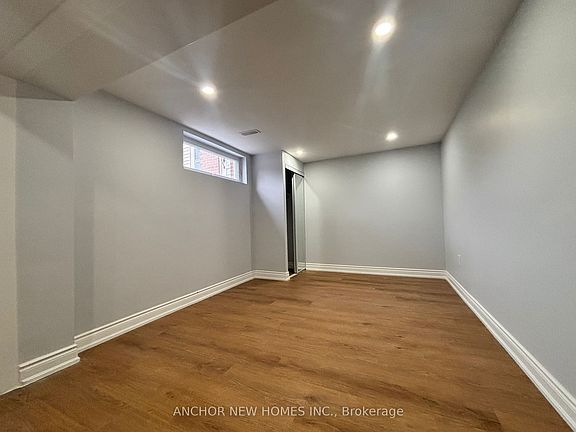 5th image of 24 Fletcher Pl