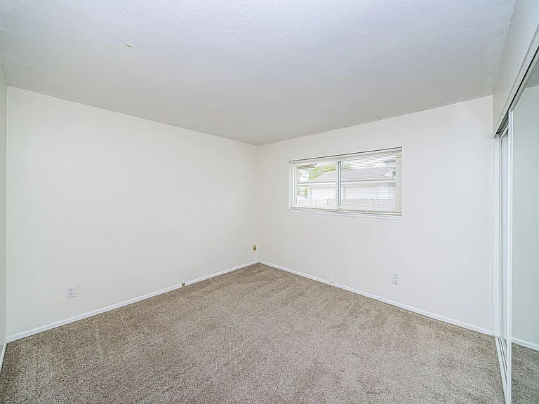 3747 Millikin Ave — Photo 18