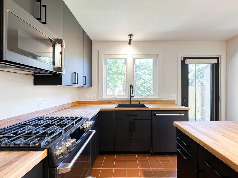 630 S Paca St — Photo 12