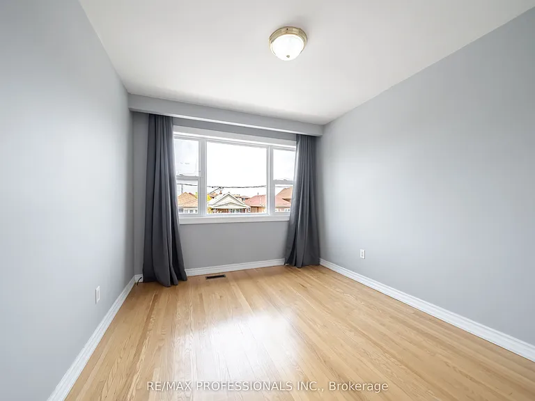 35A Bowie Ave #UPPER — Photo 13