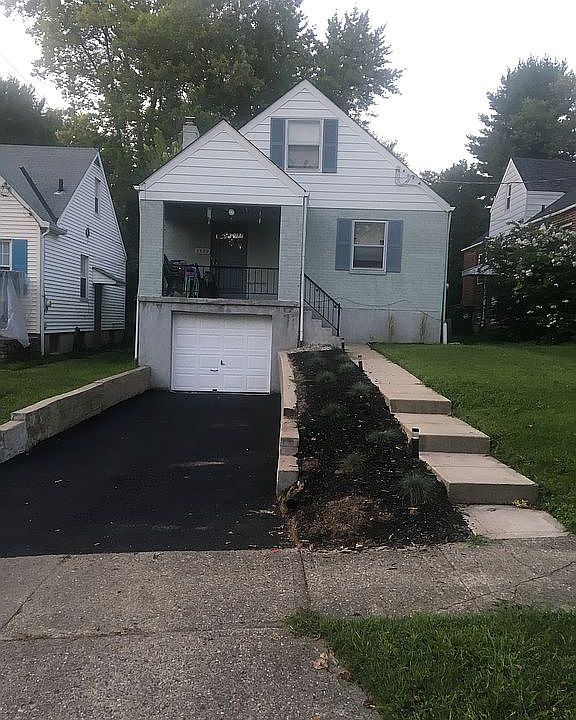 2nd image of 2522 Canterbury Ave