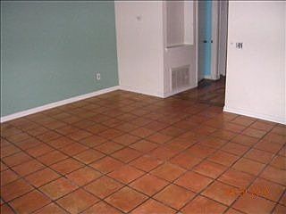 4th image of 1610 Southcreek Dr