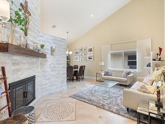 4th image of 1531 W Oak Knoll Cir