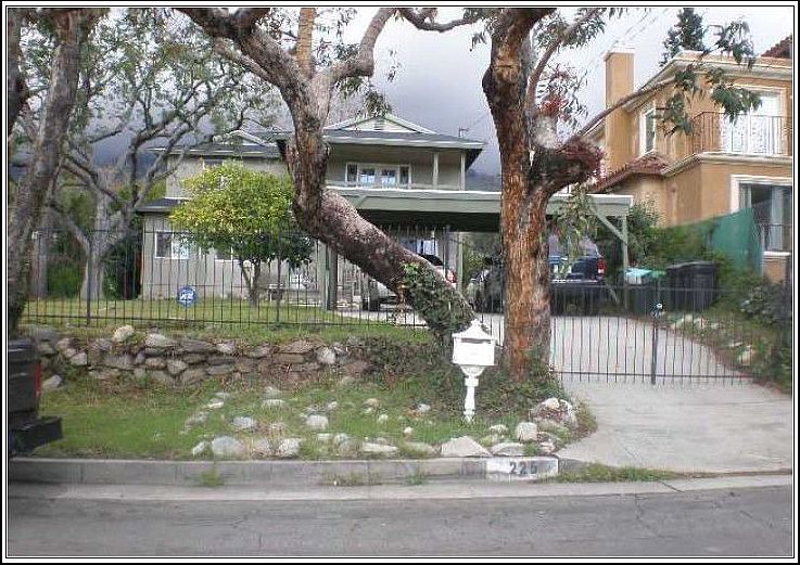 1st image of 225 W Las Flores Dr