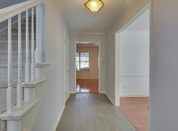 5th image of 2445 Deodara Dr