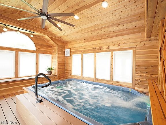 4th image of 1245 N Ellsworth Ave