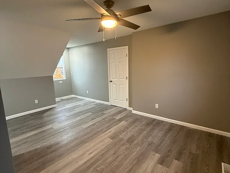 main ensuite upstairs bedroom