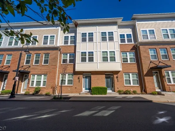 14 Fleet St, North Brunswick Twp., NJ 08902
