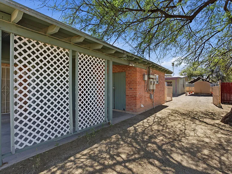 3226 E Bermuda St #1 — Photo 4