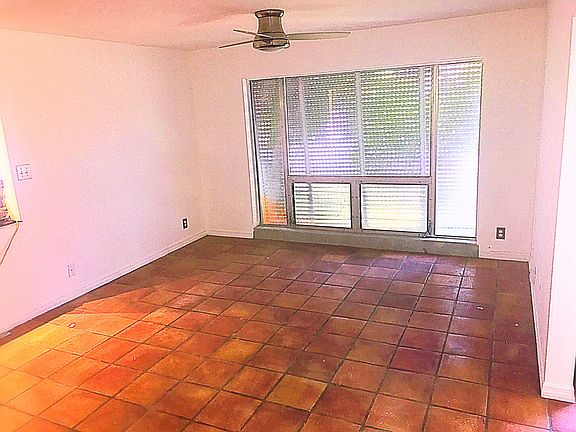 Example of front rooms 