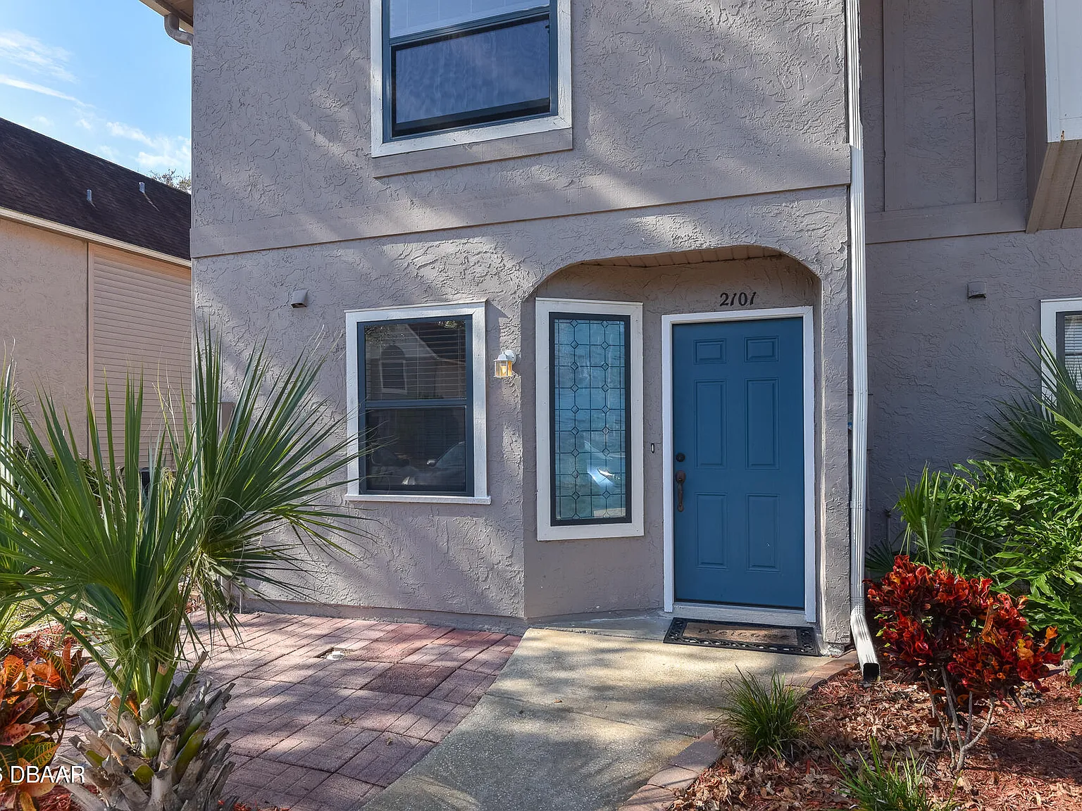 2 bed, 2.5 bath, 1263 sqft, $1,900 — Photo 3