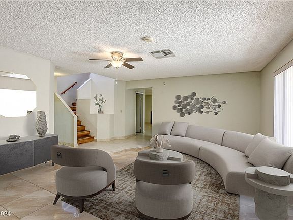 3rd image of 2812 Willow Wind Ct